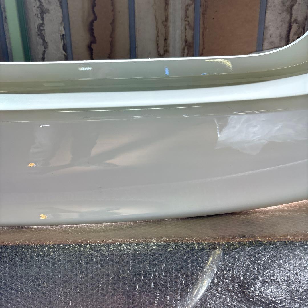 (96)NHP10 アクア社外リアバンパーフェイス※前期/中期