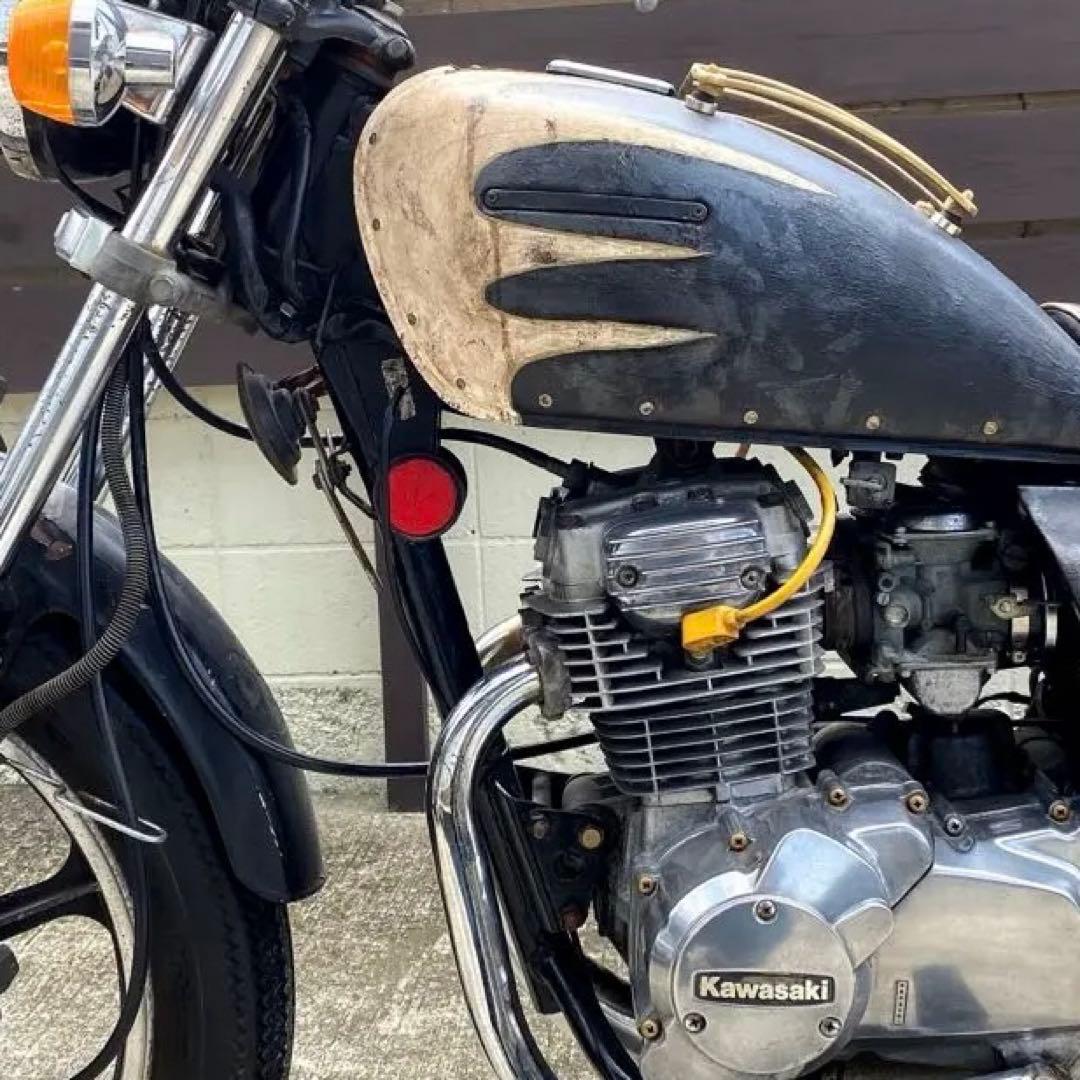 エイジング塗装　ガソリンタンク　コック付き