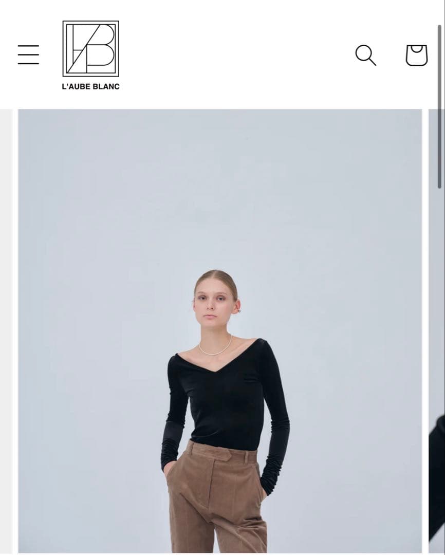 Laube Blanc パッド付ベロアトップスSharp Neck Velour