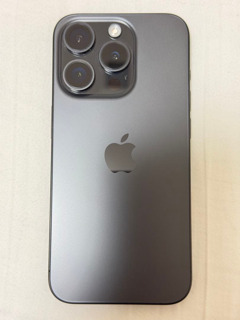 Apple iPhone 15 Pro 128gb ブラックチタニウム 本体