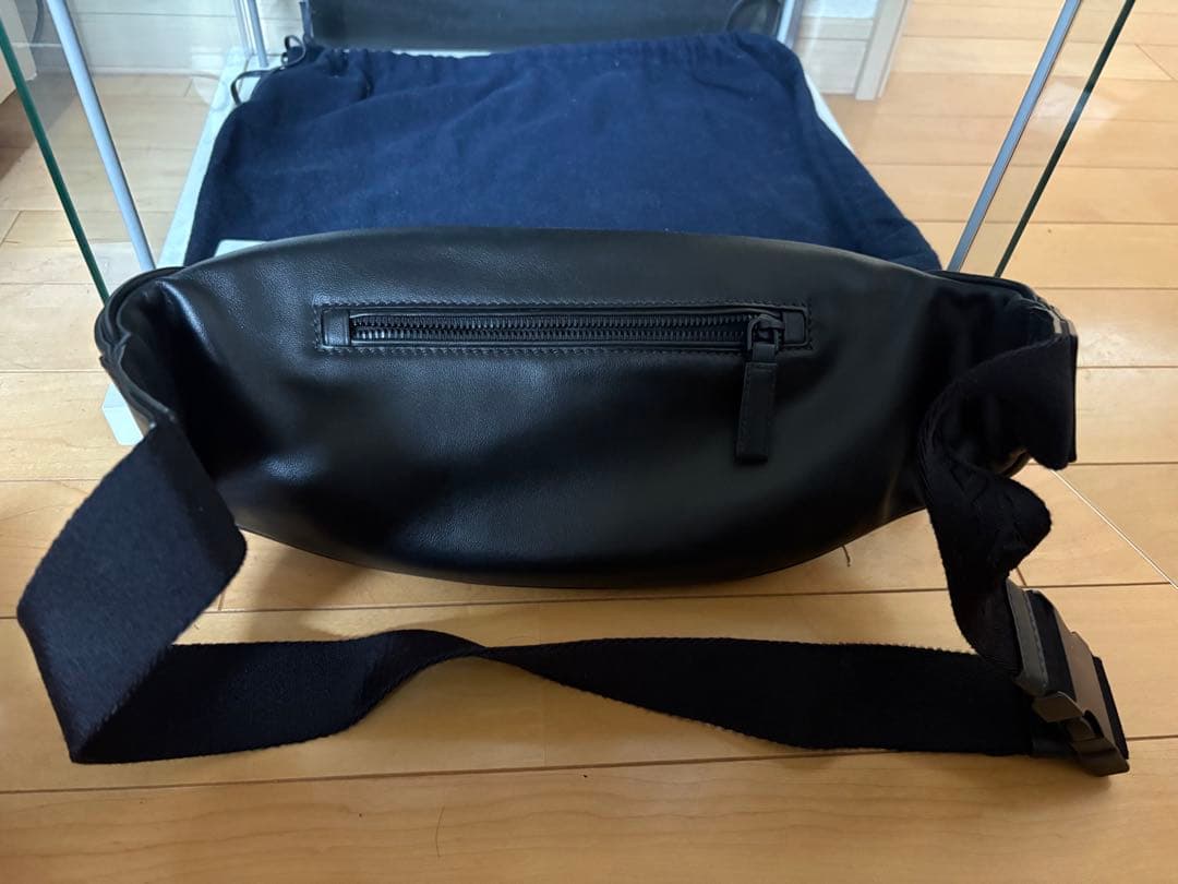 PRADA プラダ レザー ボディバック ウェストバッグ レザー 2VL010