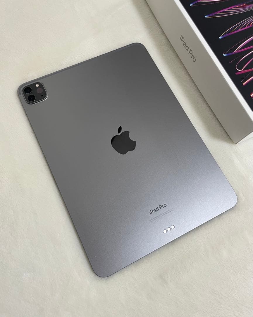 iPad Pro 11インチ 第4世代　箱、充電器つき