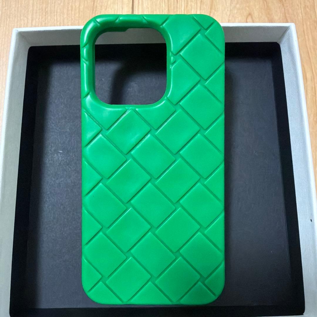 Bottega Veneta iPhone 15 Pro ケース パラキート美品