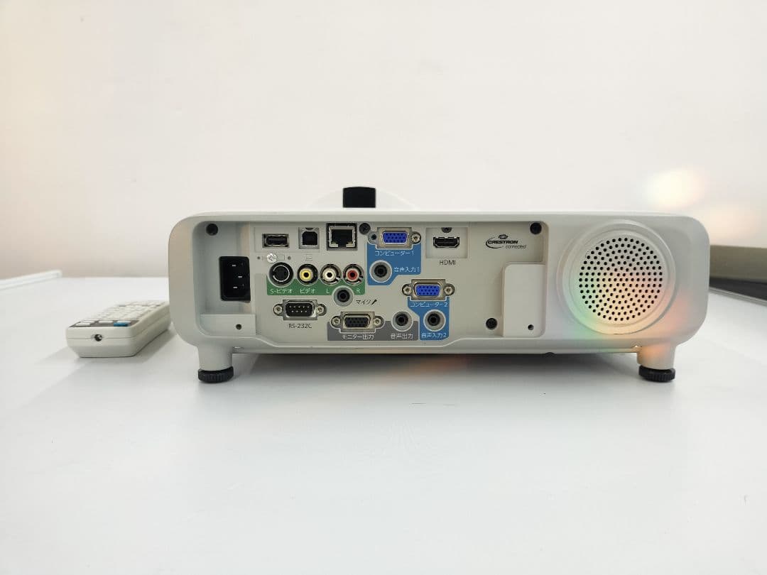 EPSON EB-535W プロジェクター　超短焦点　83cmで80インチ投写