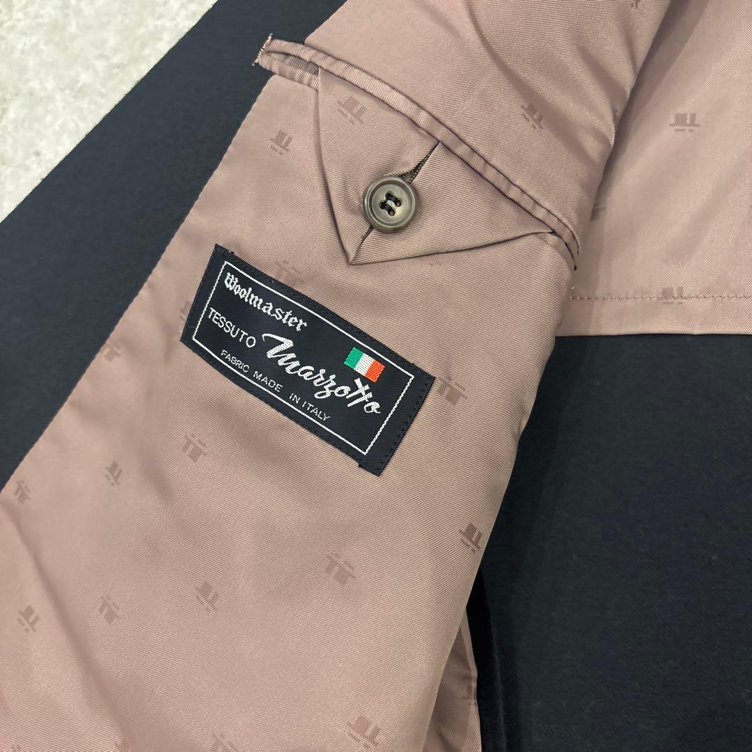 【美品】✨上質イタリア製　黒　ダブルブレストジャケット　金ボタン　M【A5】