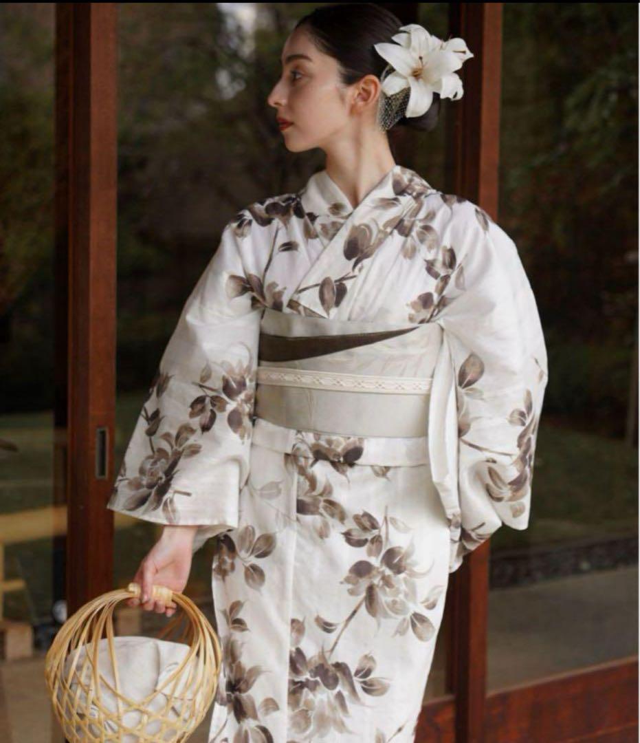 Acka アカ　浴衣　山茶花 white (lame) 浴衣3点セット　ウタタネ