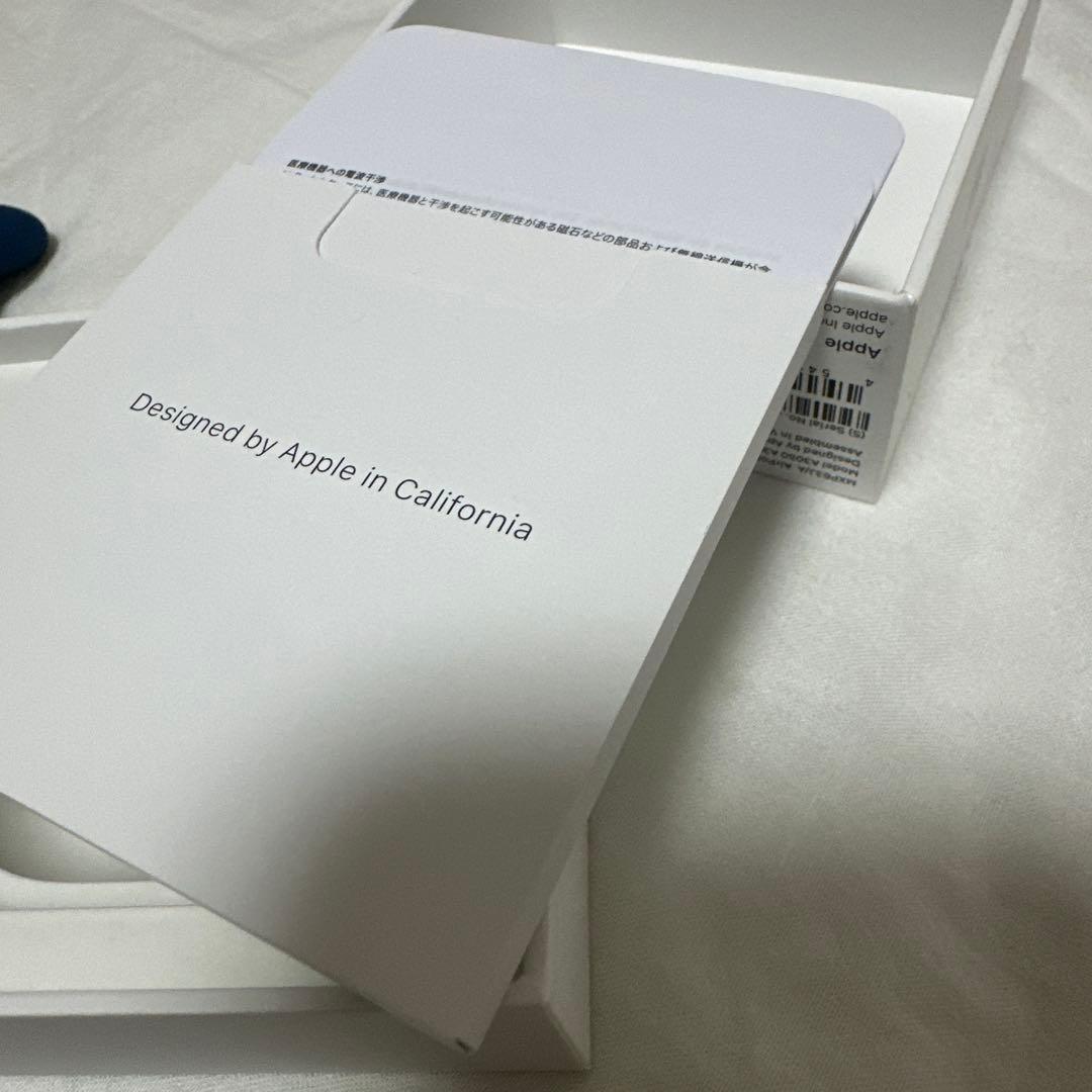 AirPods4充電ケース たまごっちケース付き