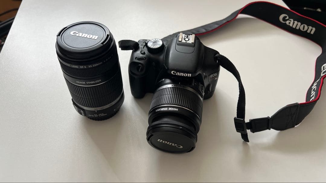 限定値下げ　 EOS Kiss X4 バッテリーのおまけ付き 元箱、説明書なし