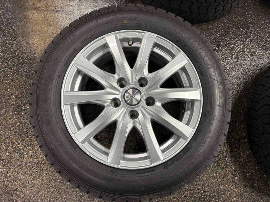 スタッドレスタイヤホイール 4本セット 205/60R16