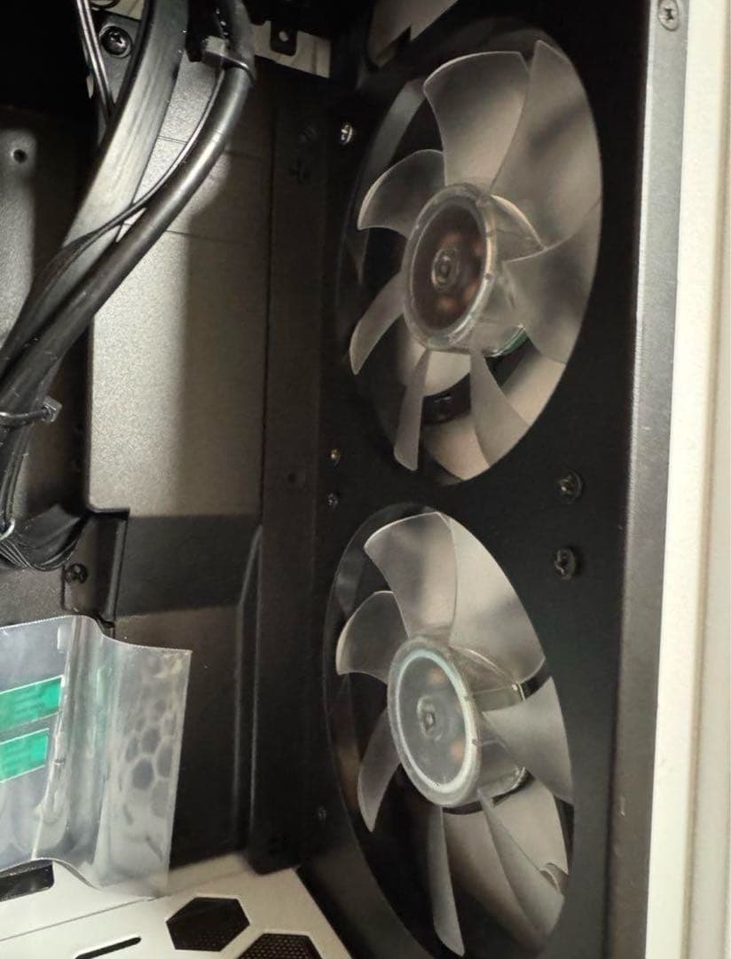 G-Tune ホワイト PCケース　マウスコンピュータ