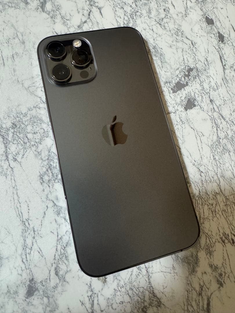 ほぼ未使用の超美品 残債なし iPhone12 ProMax 本体 512GB