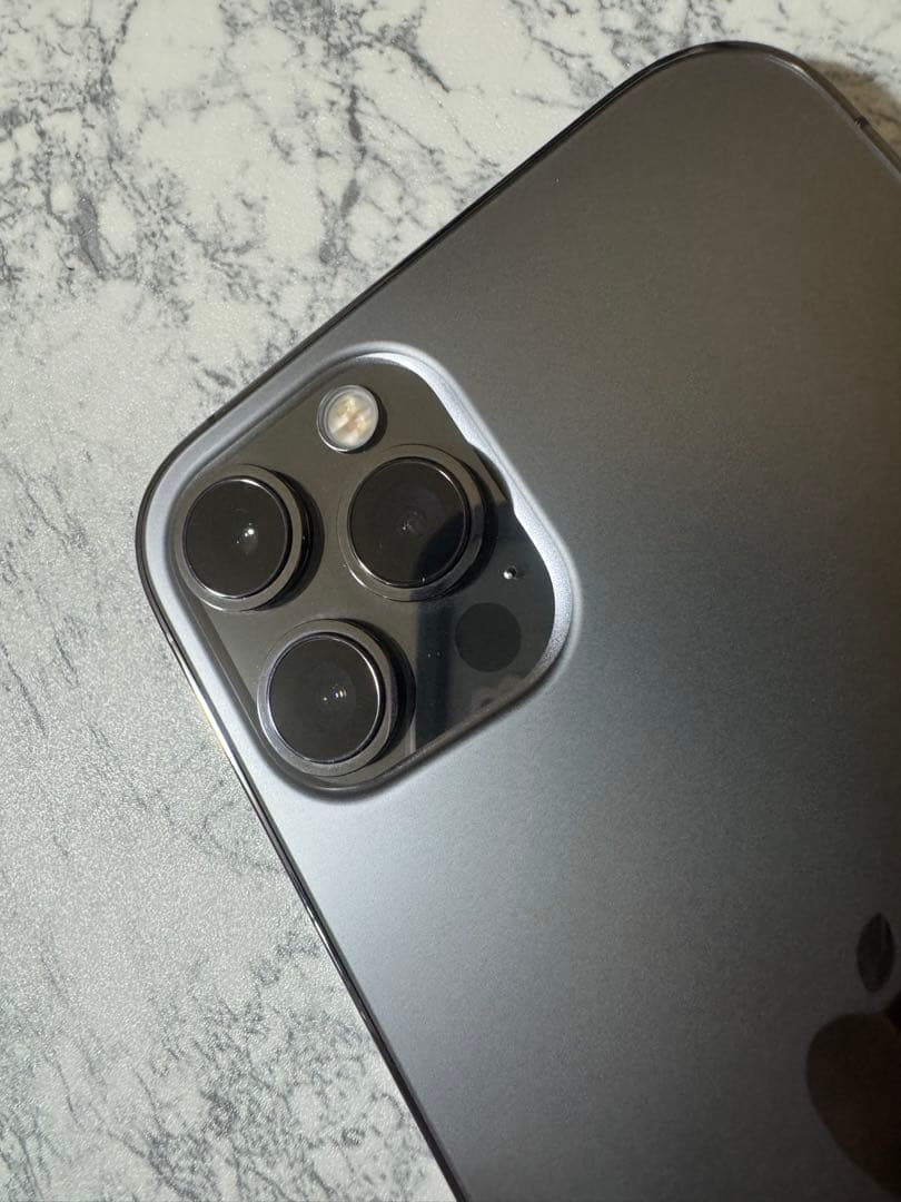 ほぼ未使用の超美品 残債なし iPhone12 ProMax 本体 512GB