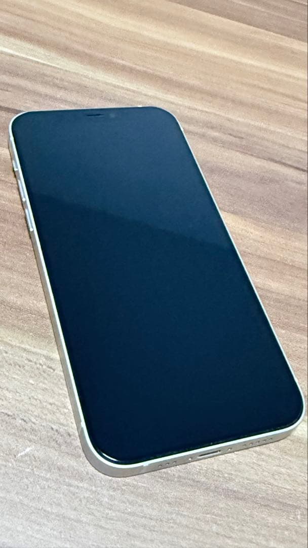 iPhone 12 ホワイト 美品 64GB おまけ多数