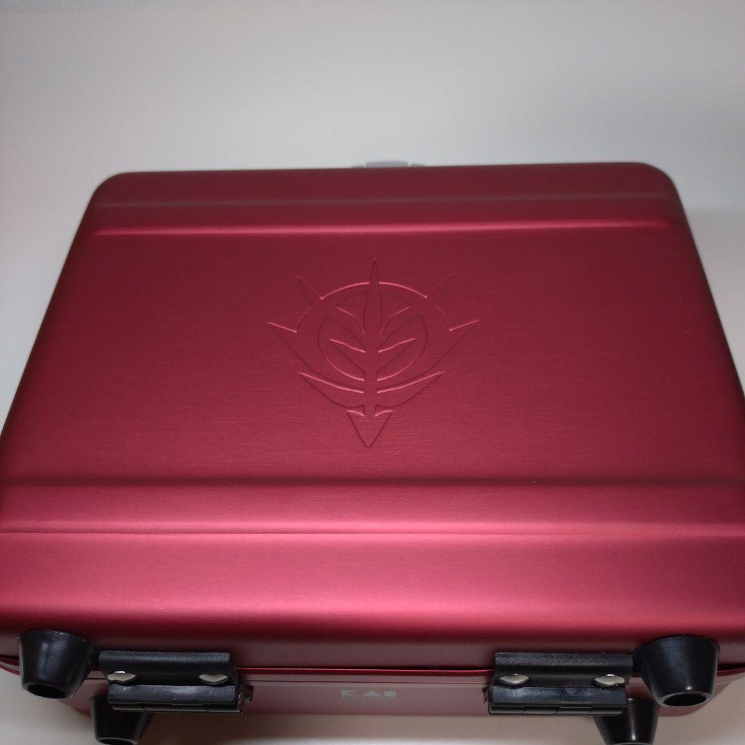 希少 非売品 貝印 懸賞当選品 シャア専用 グルーミングキット