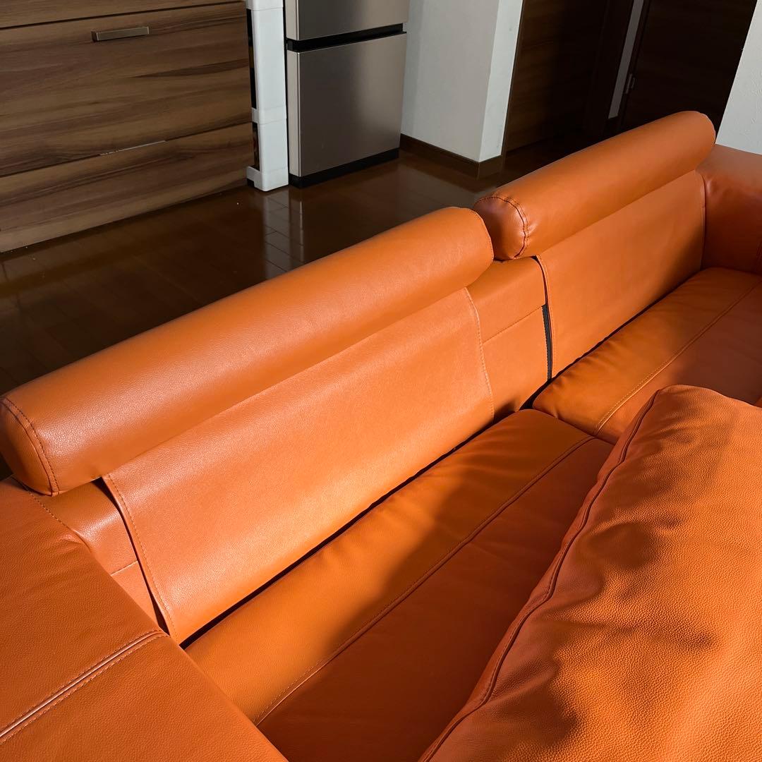オレンジレザー2人掛けソファ