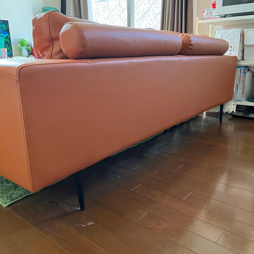 オレンジレザー2人掛けソファ