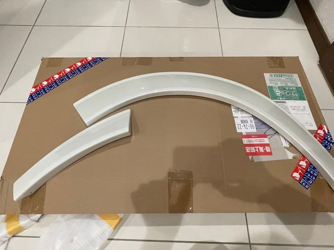 ハイエース　オーバーフェンダー　ZERO HOUSE