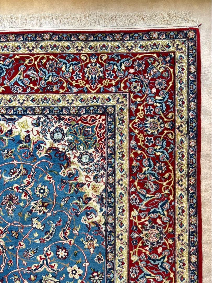 ペルシャ絨毯 イスファハン産（セイラフィアン工房）サイズ約211x152cm