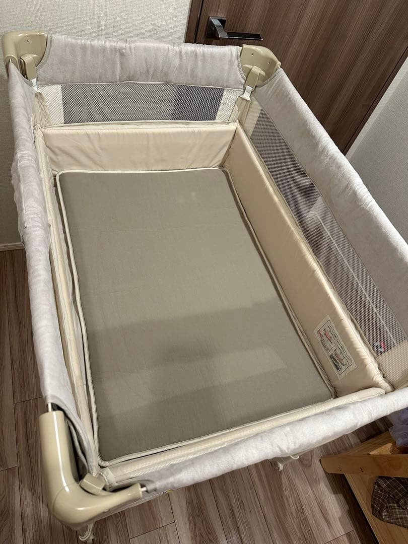 Aprica アップリカ ココネルエアー ベビーベッド 折り畳み ベージュ