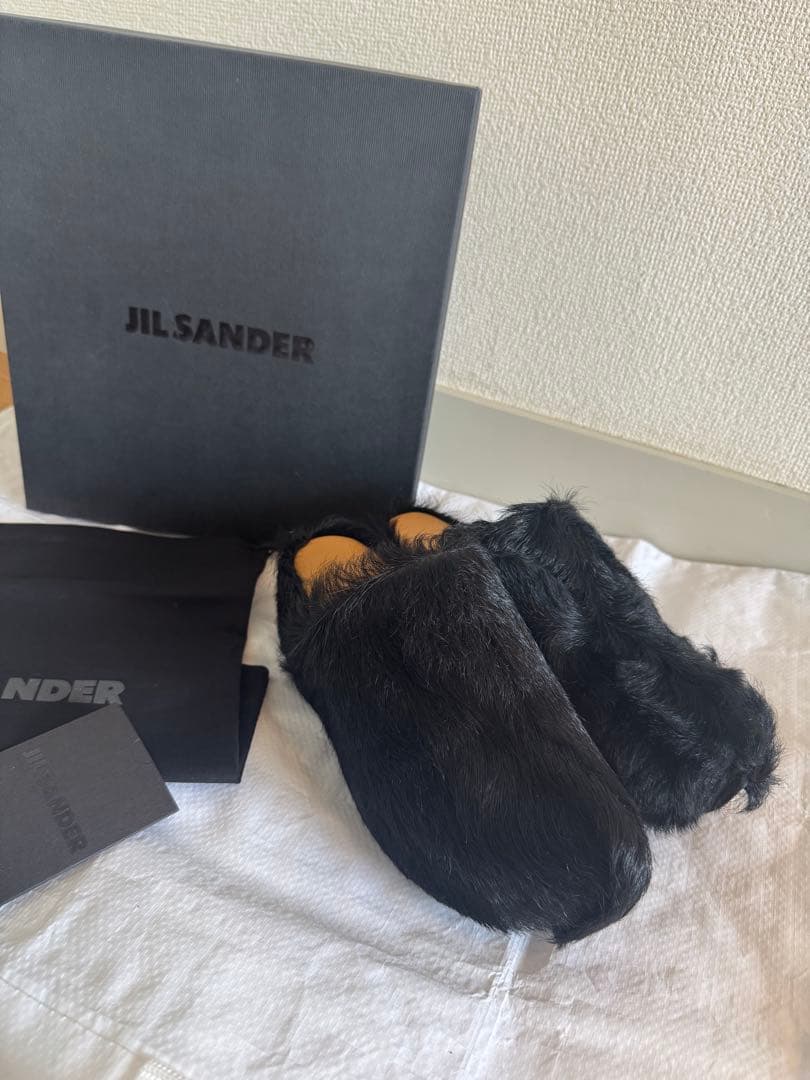 最終処分セール‼️JIL SANDER ブラックファーサンダル