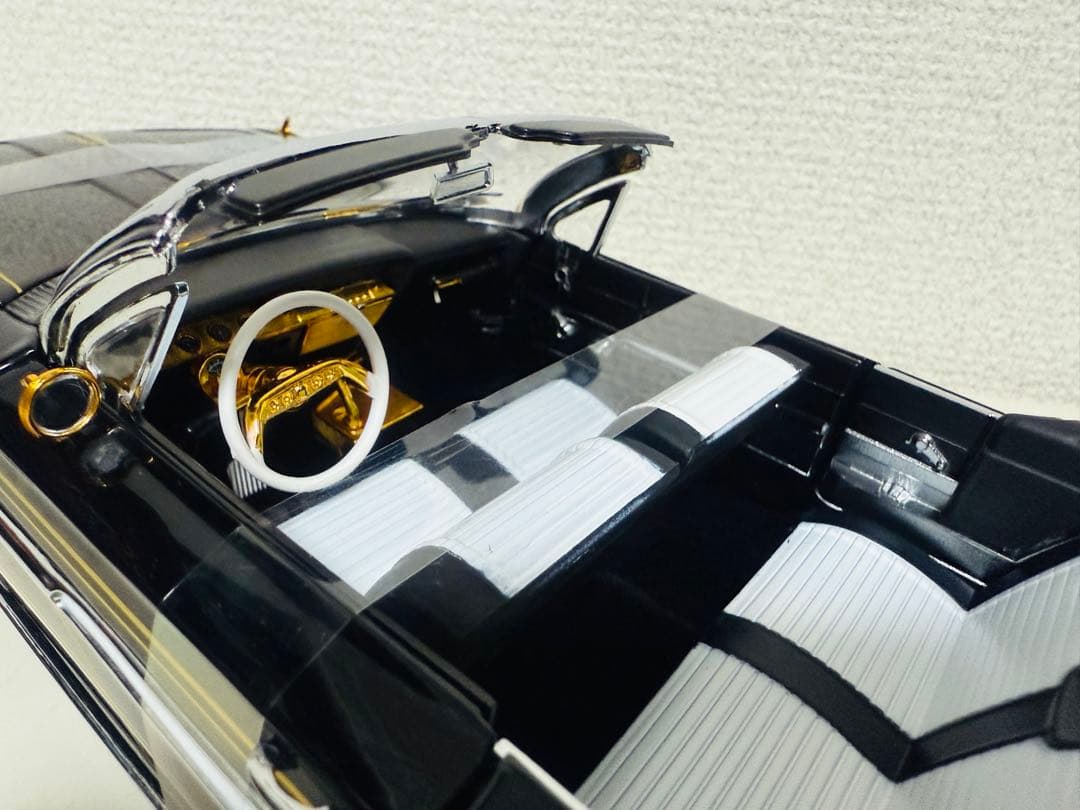 '61 Chevyシボレー Impalaインパラ ローライダー 1/18 新品