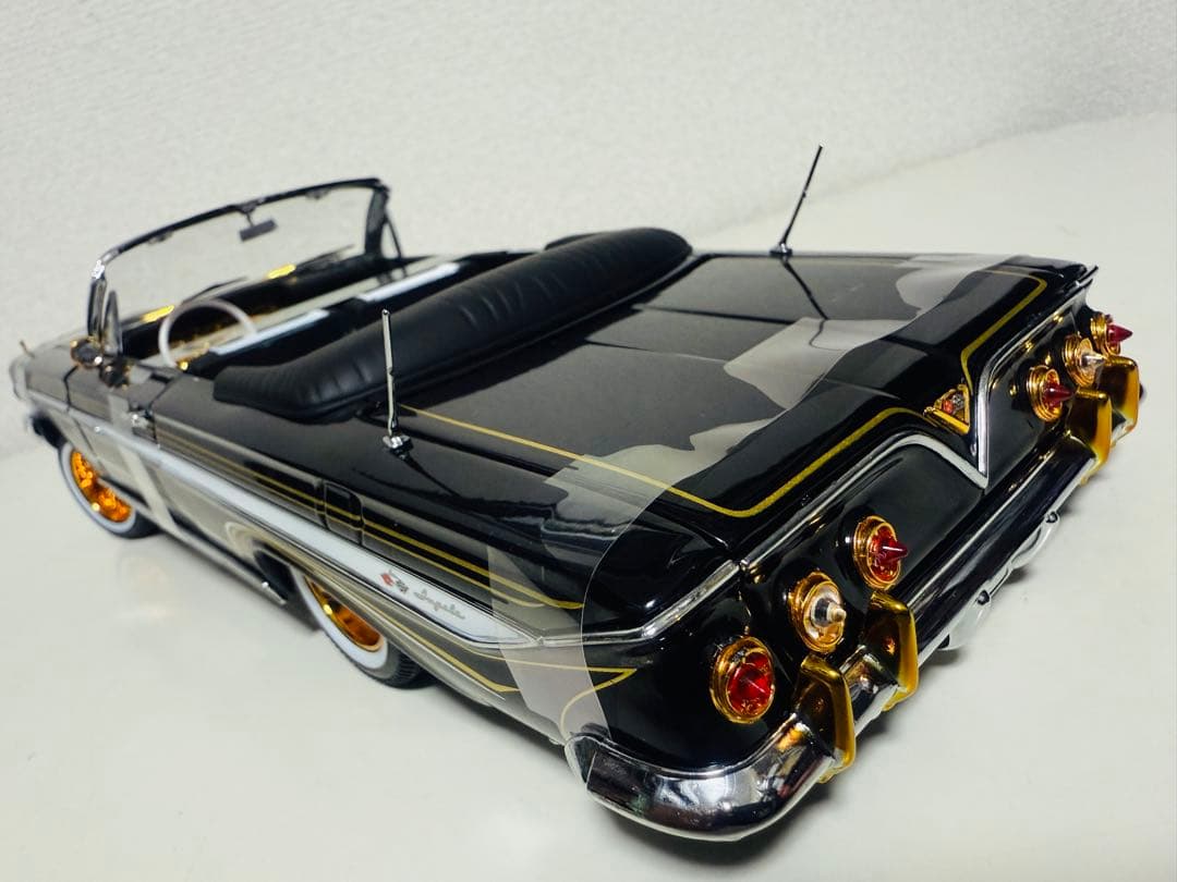 '61 Chevyシボレー Impalaインパラ ローライダー 1/18 新品