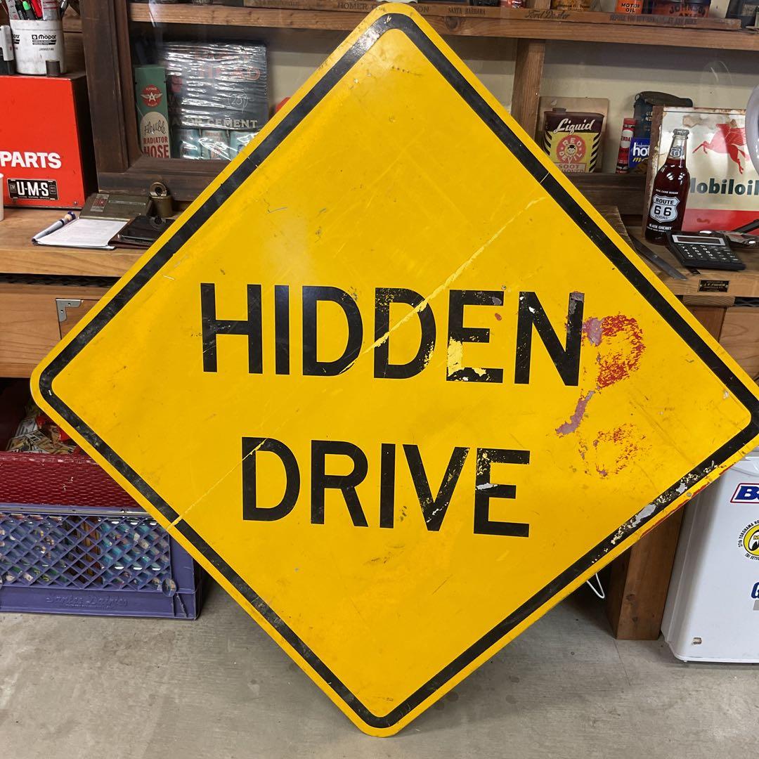 USA 巨大ストリート看板　HIDDEN