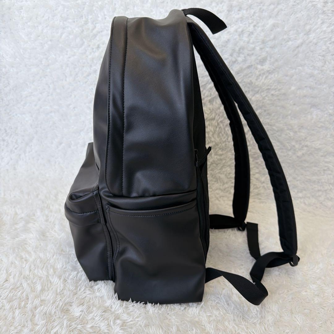 極美品 無印良品 植物由来の原料を使ったリュックサック 20Lフェイクレザー