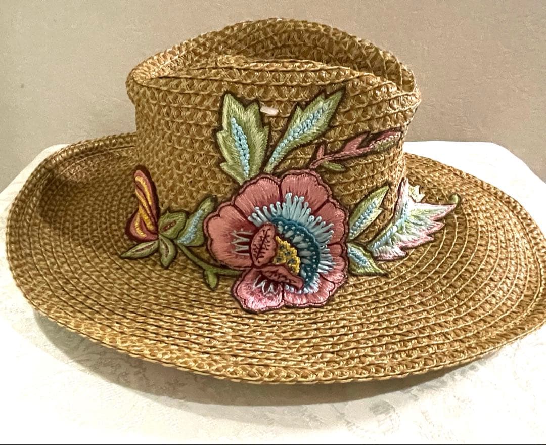 エリックジャビッツ　麦わら帽子　中折れ　刺繍　新品未使用　紙タグ付き　UPF50