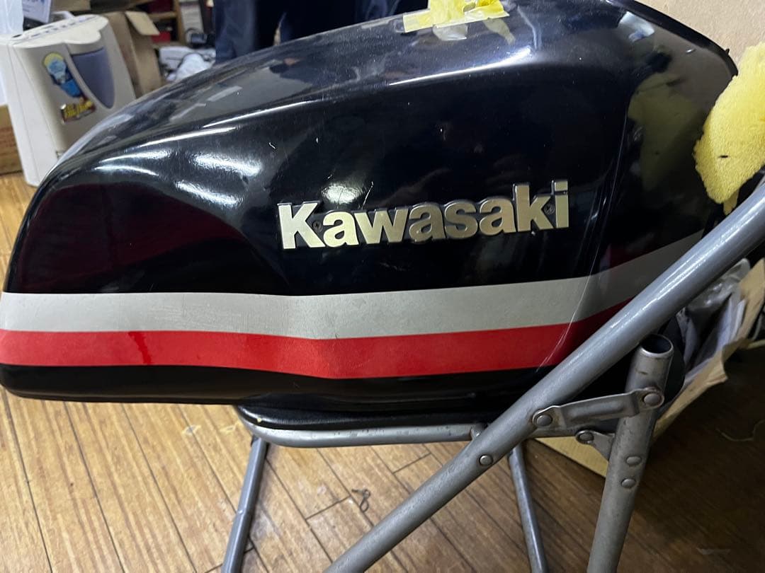 kawasaki Z750GP タンク 初期カラー？