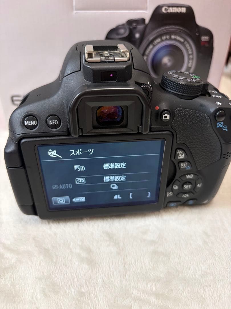 Canon EOS Kiss x7i 本体