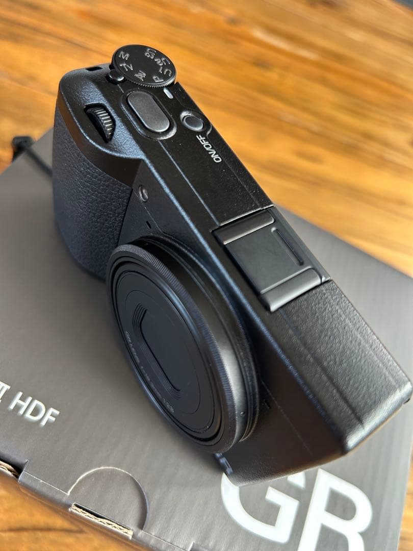 2025年8月購入　RICOH GR III HDFモデル