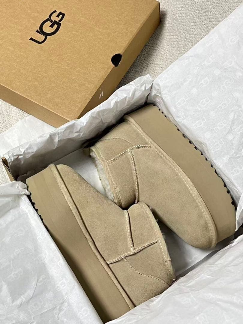 UGG クラシック ウルトラミニ プラットフォーム 厚底 ベージュ 23.5cm