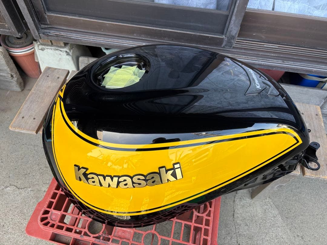 【Z900RS SE】Kawasaki純正タンク・イエローボール