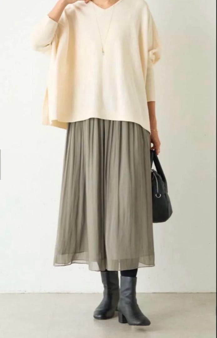 未使用　ビアズリー シワシフォンギャザーパンツ　カーキ　サイズ　1号