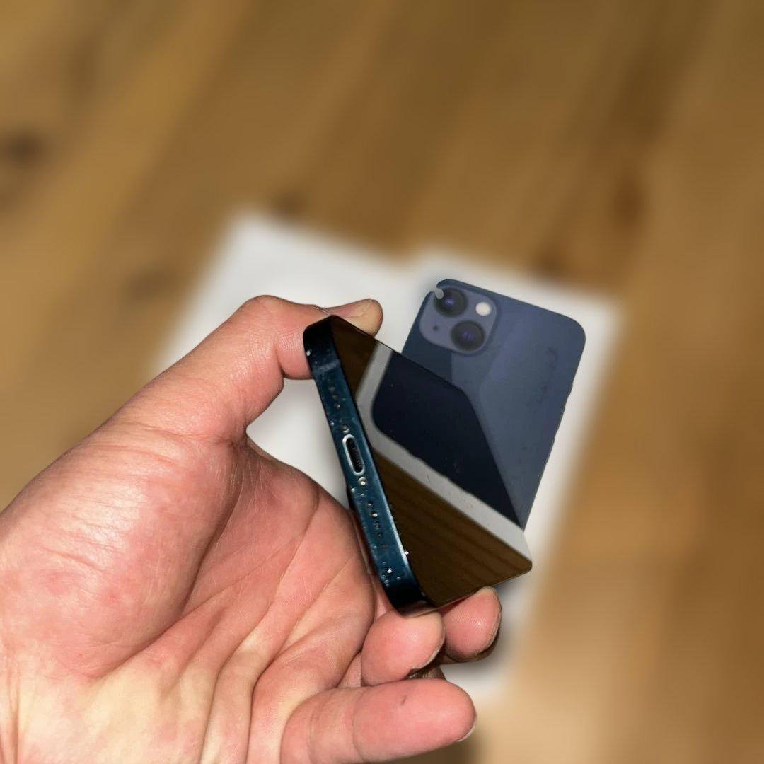 Apple iPhone 13 ミッドナイト 中古