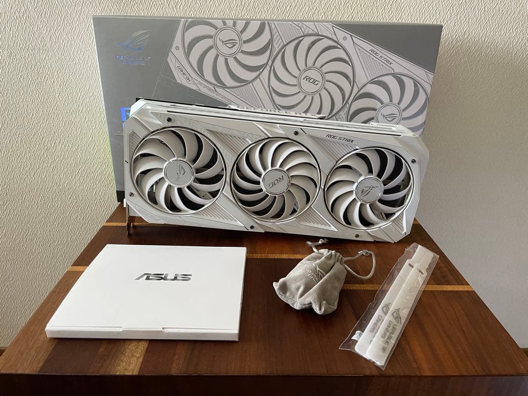 グラフィックボード・グラボ・ビデオカード ASUS ROG-STRIX-RTX3080-O10G-WHITE