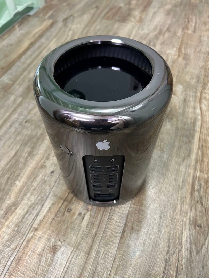 MacPro2013 / 4コア / 32GB / 250GB/ D300