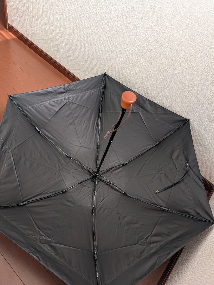 SUN BARRIER 100│折りたたみ日傘 ３段折 / 白黒ストライプ