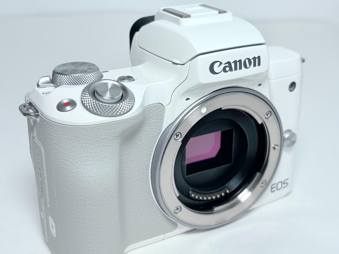 極上品 キヤノン EOS Kiss M ボディ ホワイト