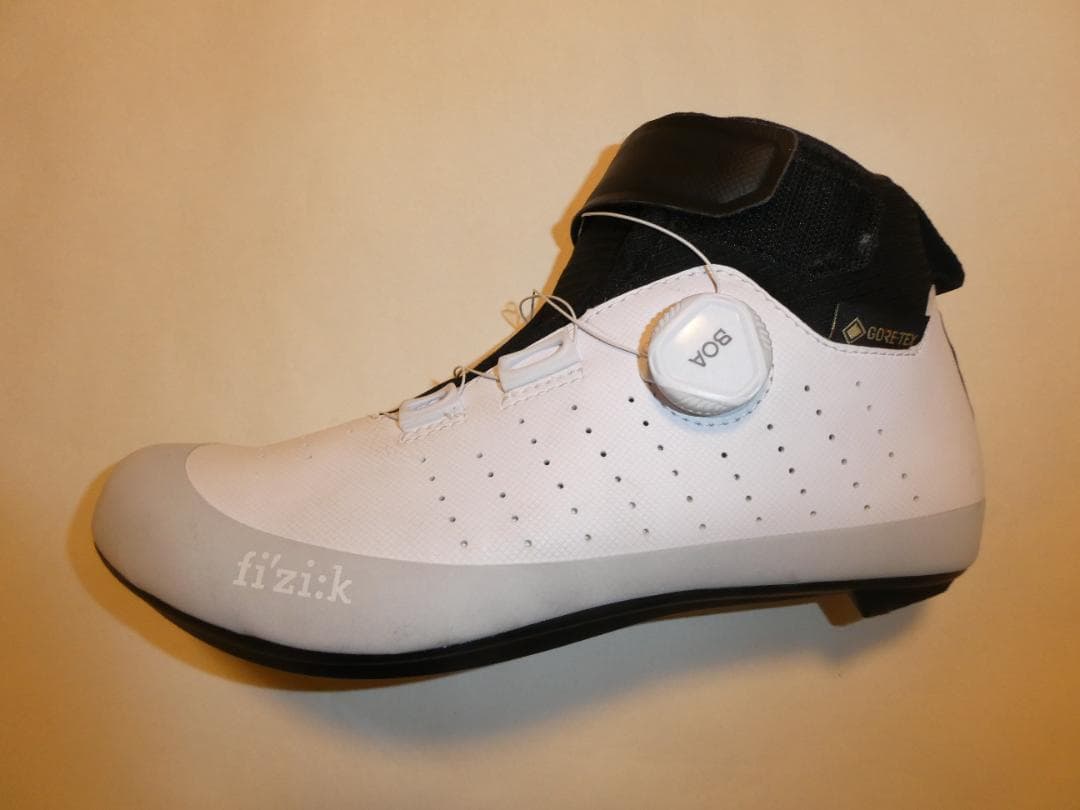 【値下げ】Fizik TEMPO ARTICA GTX 39White/Gray