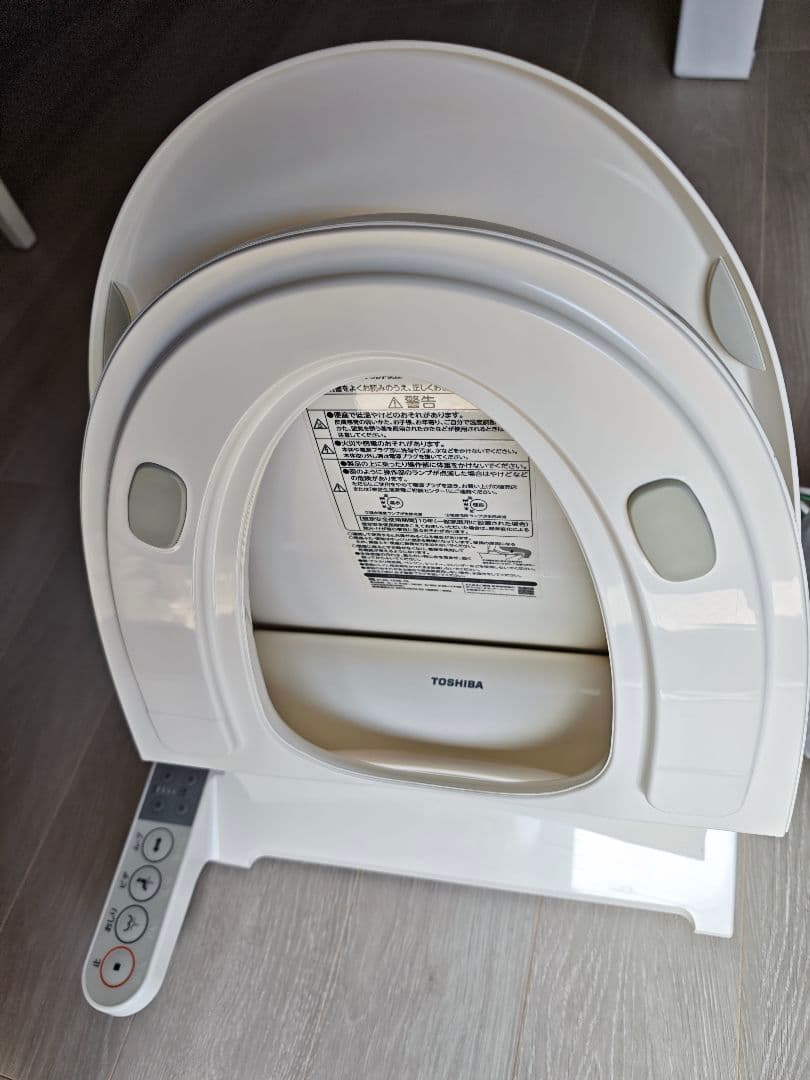 TOSHIBA 温水洗浄便座 SCS-T161 ウォシュレット　2023年製