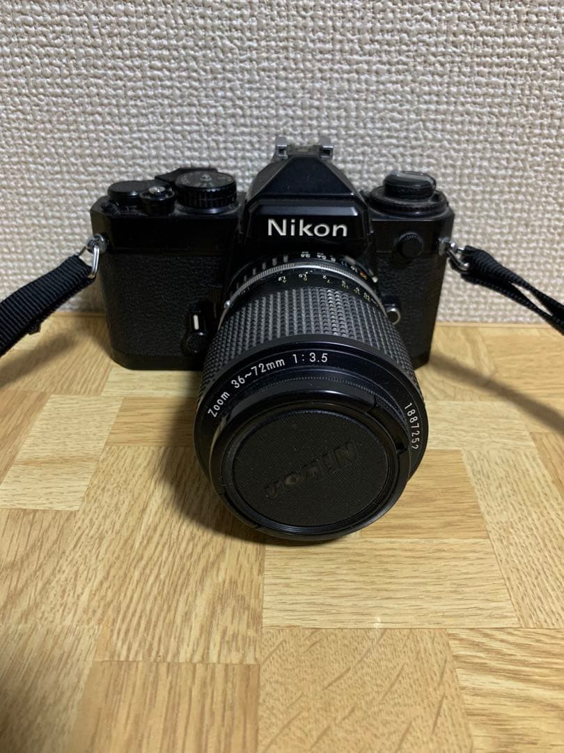 Nikon FE カメラ