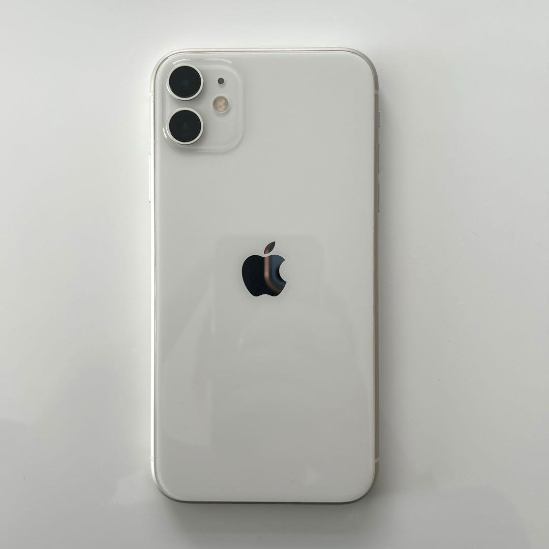 Apple iPhone 11 ホワイト 本体 充電器付き