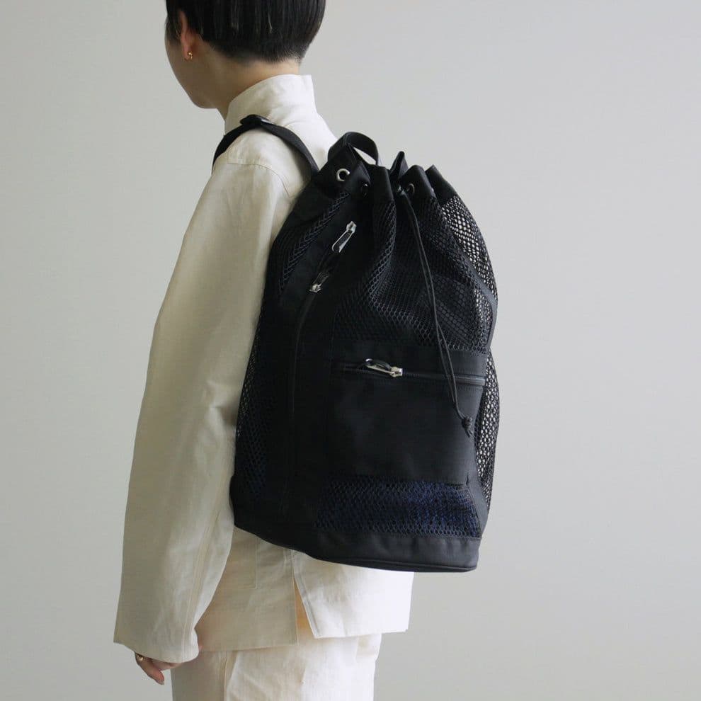 まる AURALEE MESH SMALL BACKPACK