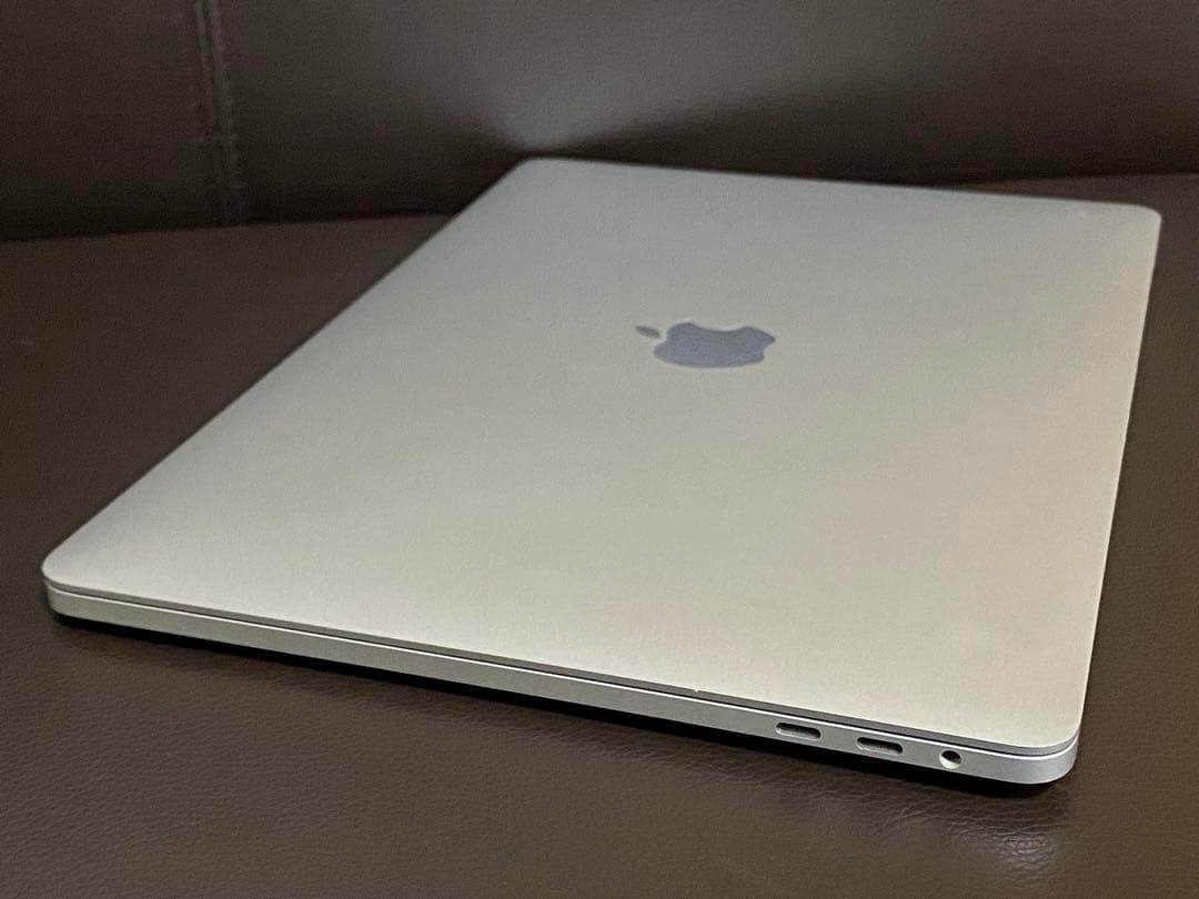 MacBook本体 Apple MacBook Pro 2020 i7 16GB 512GB