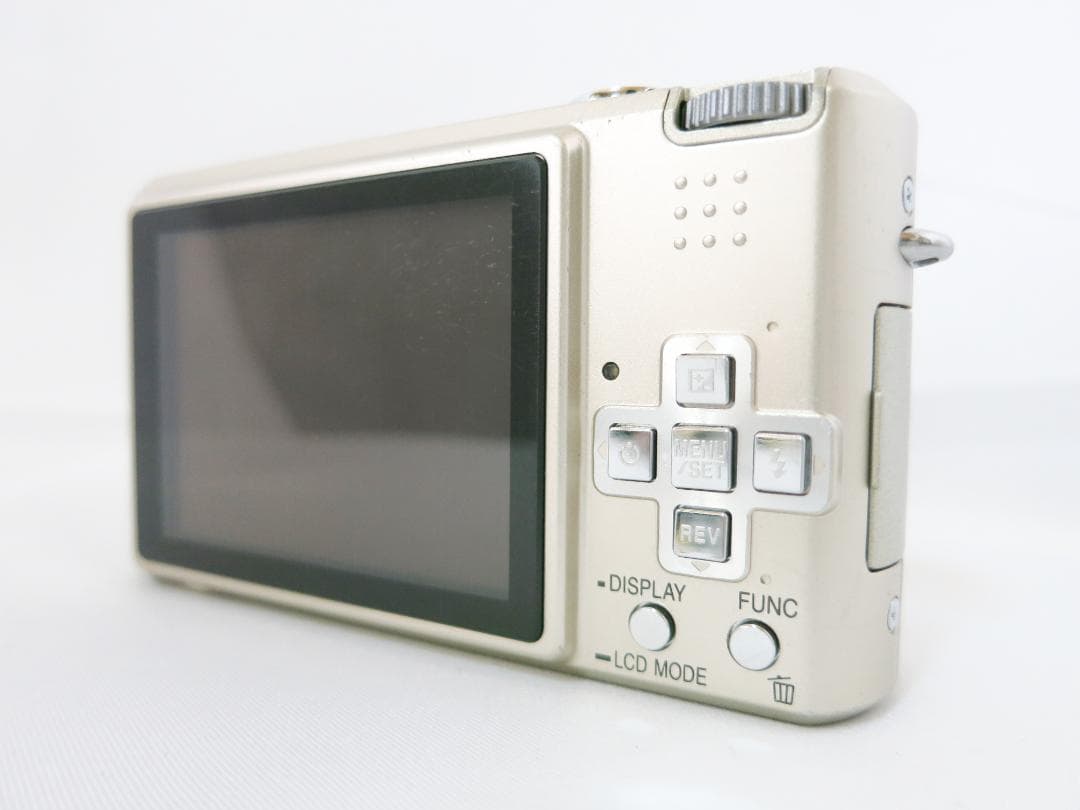 デジタルカメラ／Panasonic LUMIX DMC-FX100 ゴールド