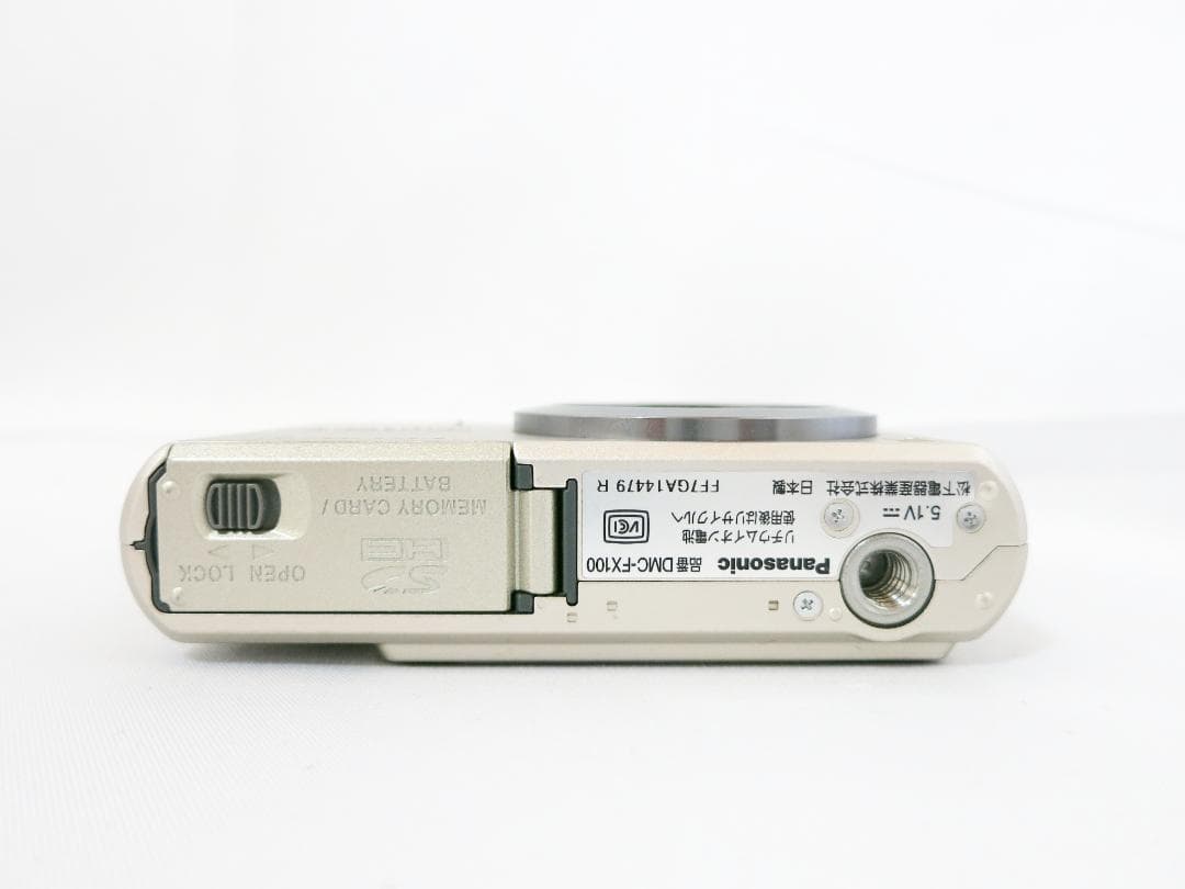 デジタルカメラ／Panasonic LUMIX DMC-FX100 ゴールド