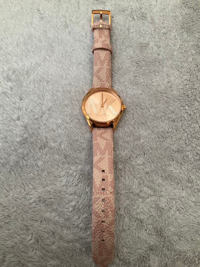 いちご大福 CASIO BABY-G 電波 ソーラー +マイケル・コース