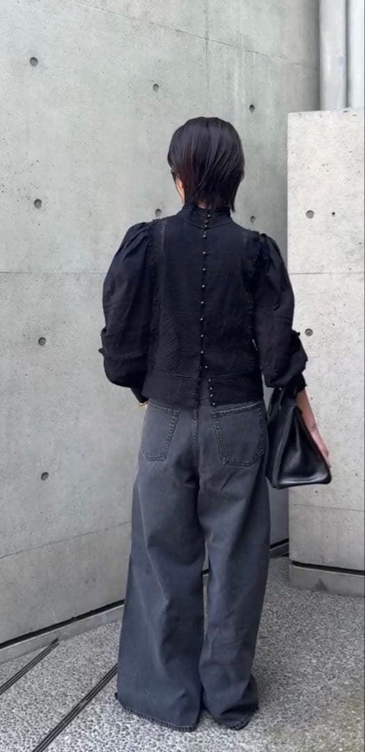 Chaos カオス　エッサウィラブラウス　ブラック